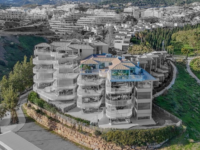 Apartment for Sale in Higueron, Malaga 1