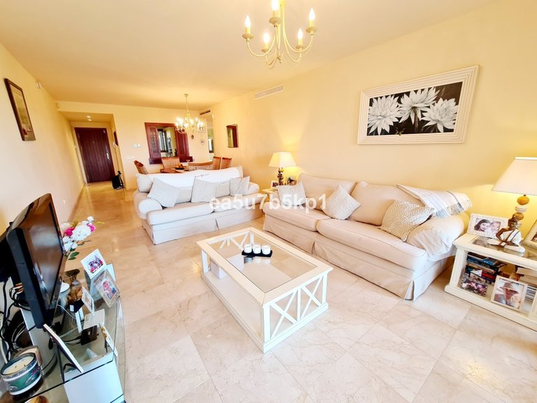 Apartment for Sale in New Golden Mile, Malaga 3