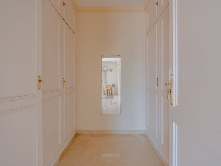 Villa for Sale in El Paraiso, Malaga 26