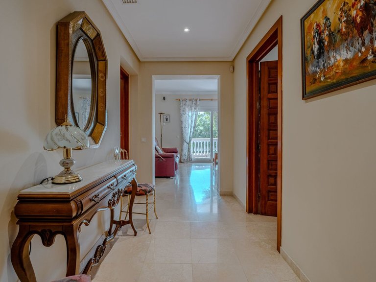 Villa for Sale in El Paraiso, Malaga 35