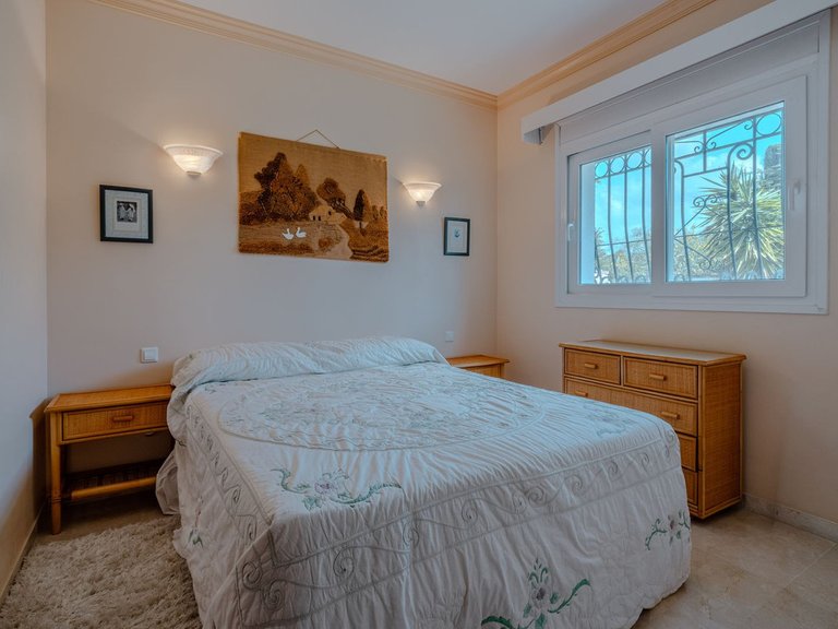 Villa for Sale in El Paraiso, Malaga 49