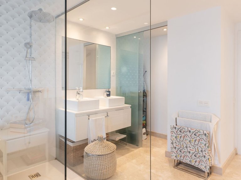 Apartment for Sale in El Paraiso, Malaga 16