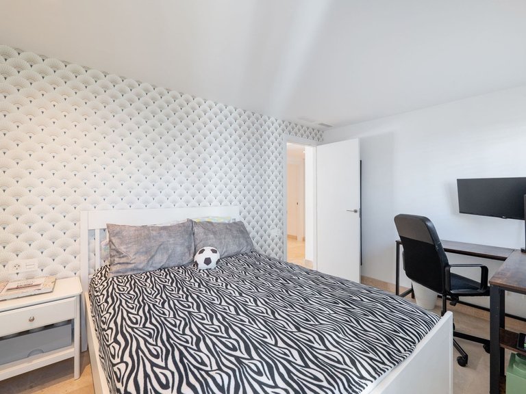 Apartment for Sale in El Paraiso, Malaga 27