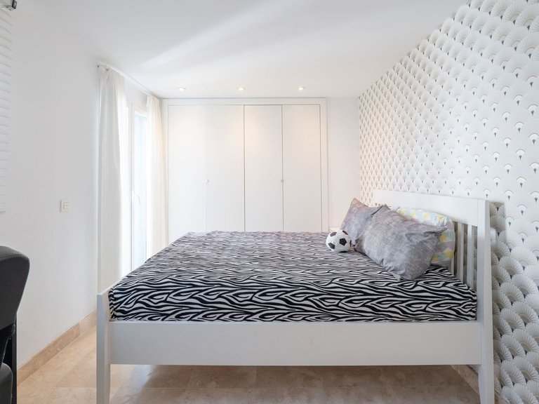 Apartment for Sale in El Paraiso, Malaga 28