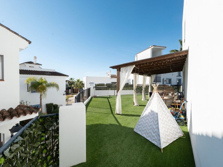 Apartment for Sale in El Paraiso, Malaga 30