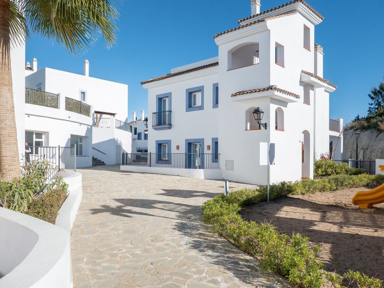 Apartment for Sale in El Paraiso, Malaga 31