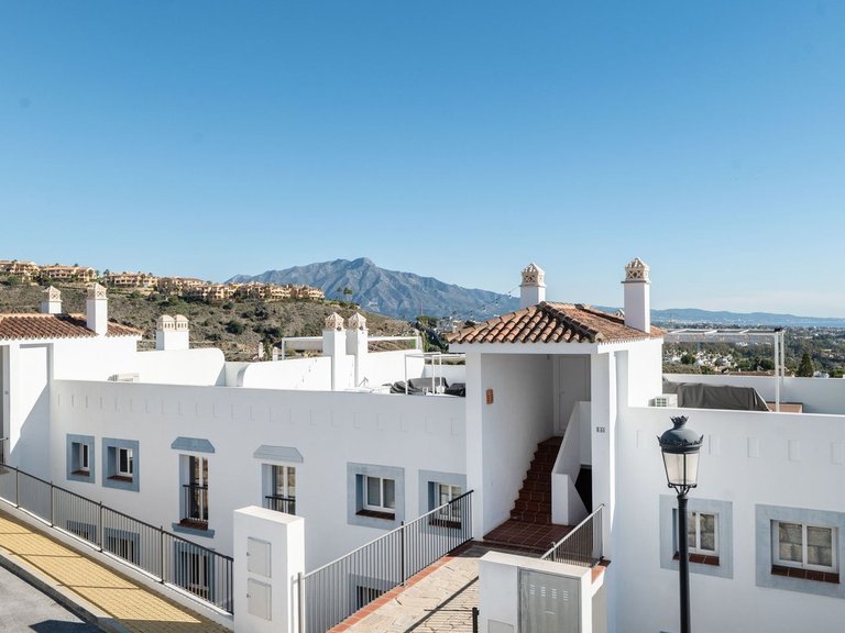 Apartment for Sale in El Paraiso, Malaga 38
