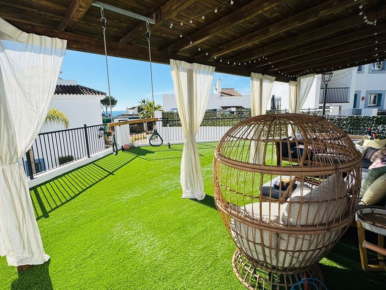 Apartment for Sale in El Paraiso, Malaga 6