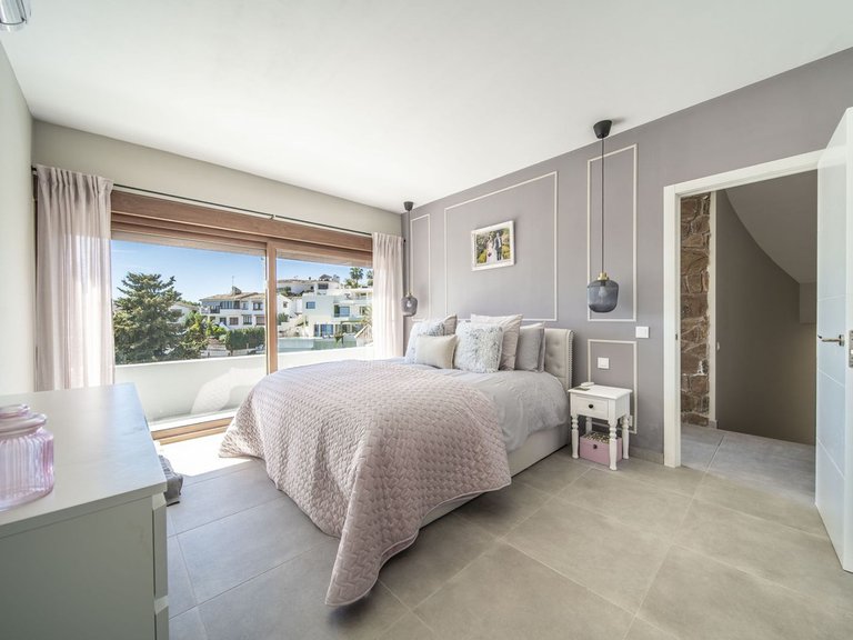 Villa for Sale in Benalmadena, Malaga 13