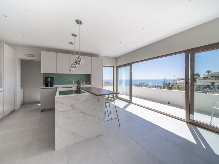 Villa for Sale in Benalmadena, Malaga 5
