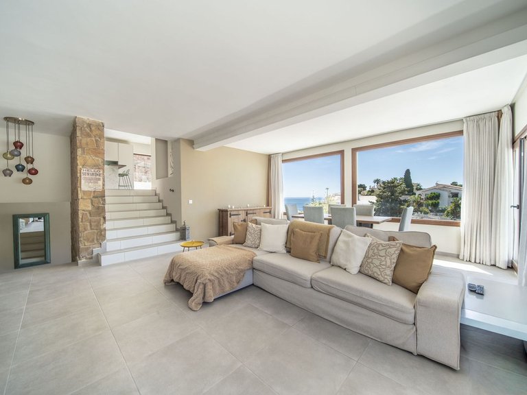 Villa for Sale in Benalmadena, Malaga 9
