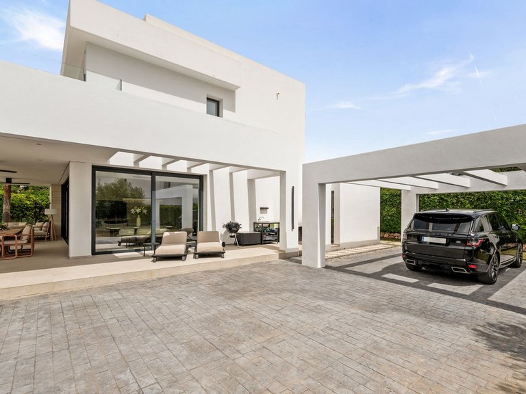 Villa for Sale in La Cala Golf, Malaga 3