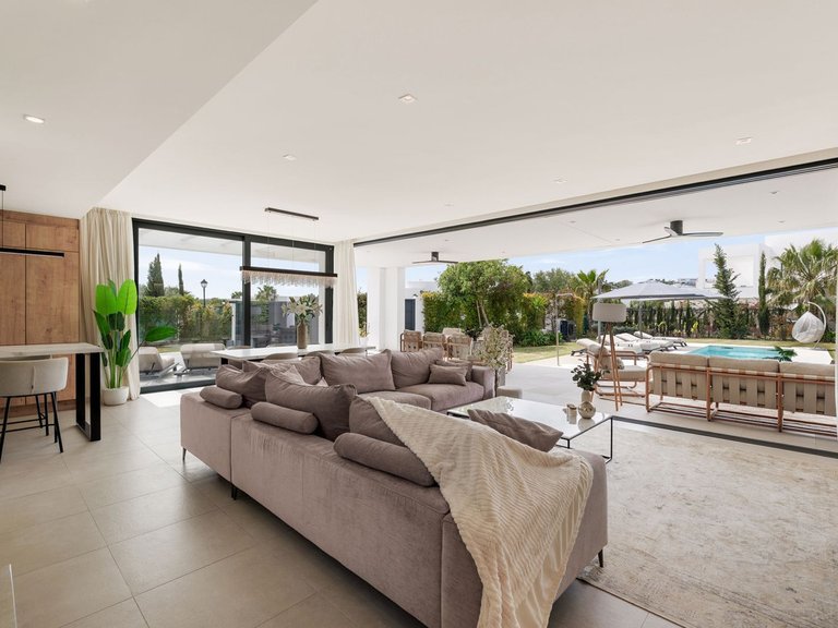 Villa for Sale in La Cala Golf, Malaga 5