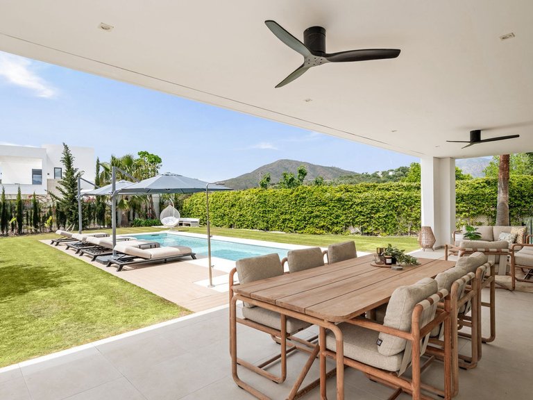 Villa for Sale in La Cala Golf, Malaga 9