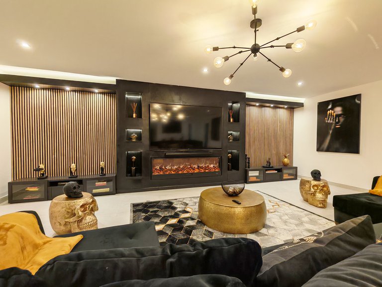 Villa for Sale in Estepona, Malaga 14
