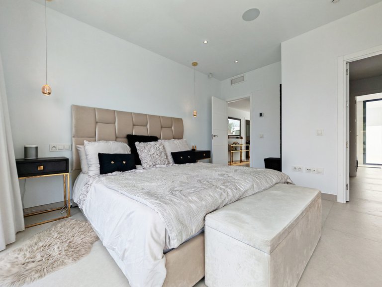Villa for Sale in Estepona, Malaga 19