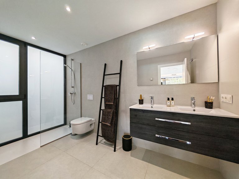 Villa for Sale in Estepona, Malaga 33