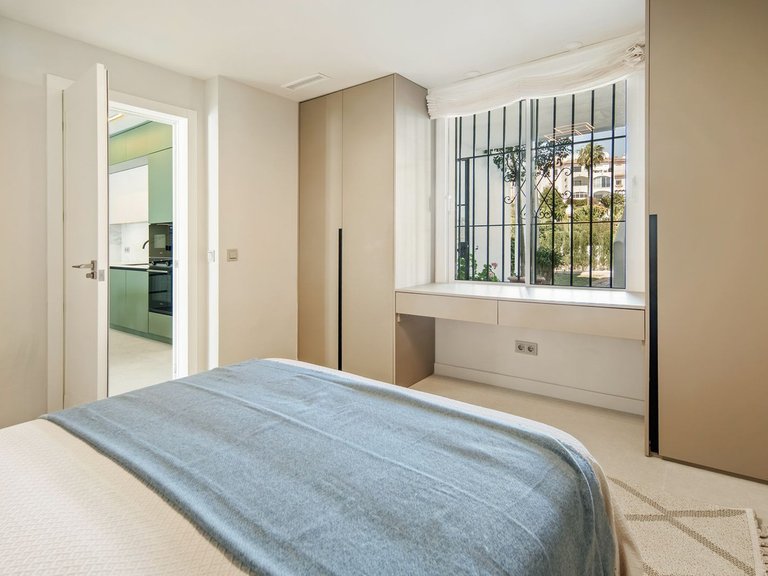 Apartment for Sale in Nueva Andalucía, Malaga 11