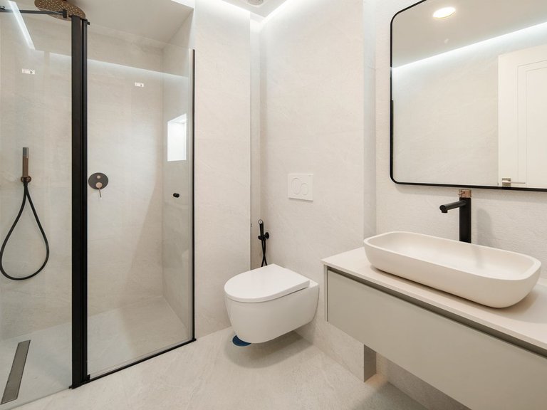 Apartment for Sale in Nueva Andalucía, Malaga 19
