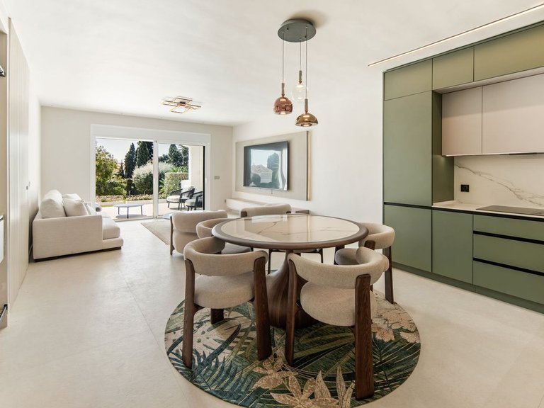 Apartment for Sale in Nueva Andalucía, Malaga 7