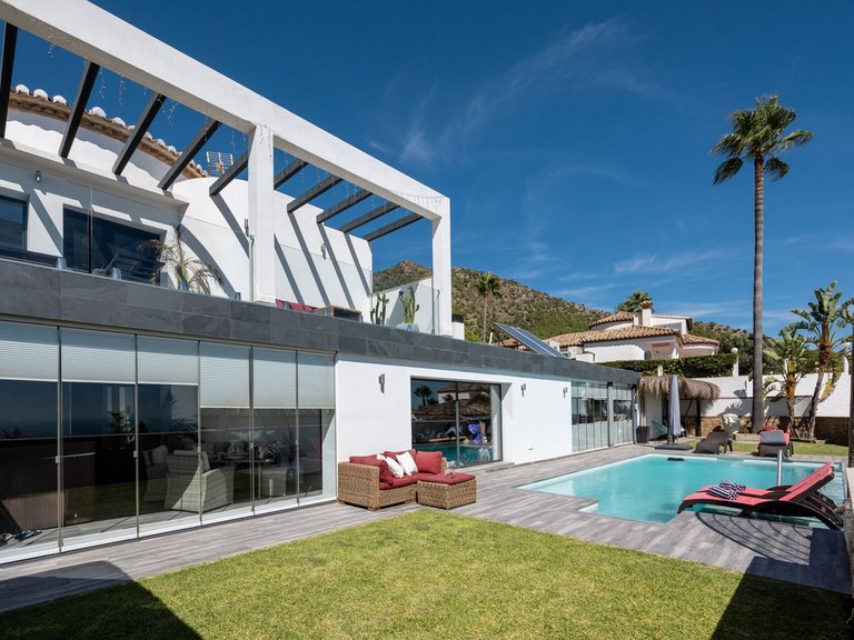 Villa for Sale in Mijas Costa, Malaga 1