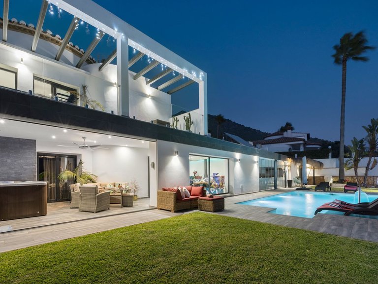 Villa for Sale in Mijas Costa, Malaga 20