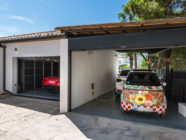 Villa for Sale in Mijas Costa, Malaga 28