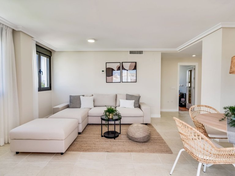 Apartment for Sale in Selwo, Malaga 4