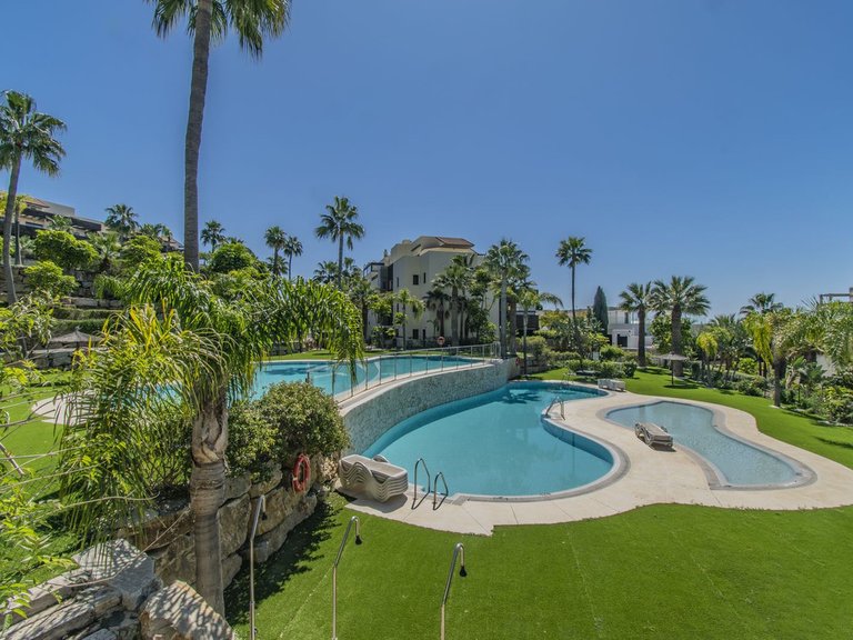 Apartment for Sale in Los Flamingos, Malaga 15