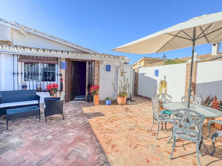 Villa for Sale in Costalita, Malaga 2
