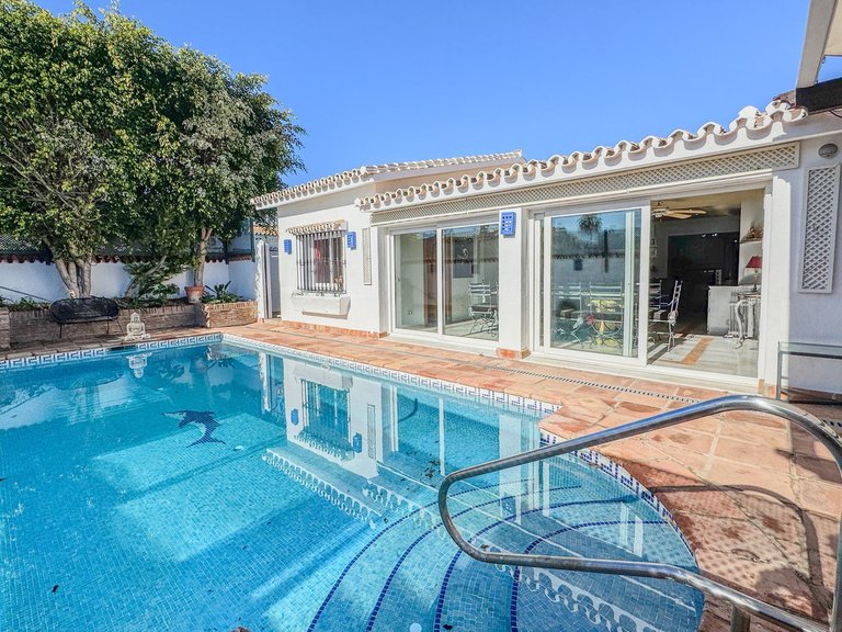 Villa for Sale in Costalita, Malaga 28
