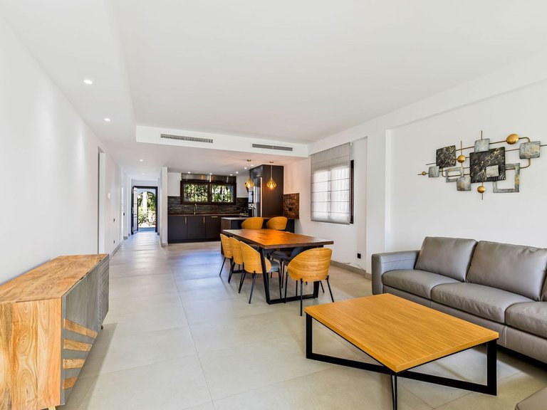 Apartment for Sale in Puerto Banús, Malaga 10