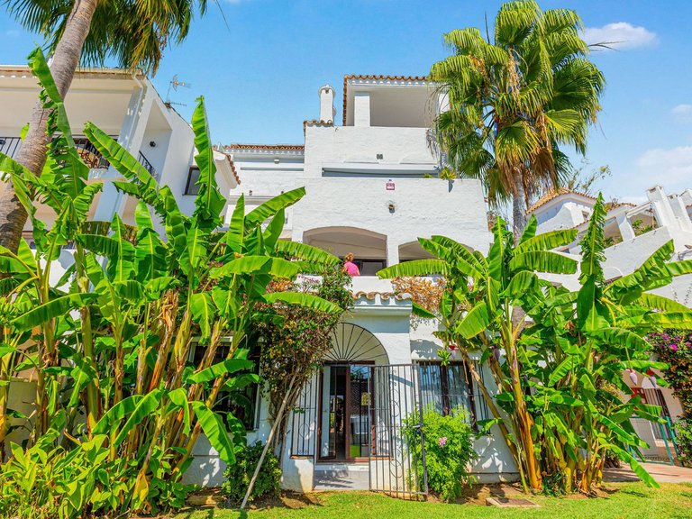 Apartment for Sale in Puerto Banús, Malaga 15