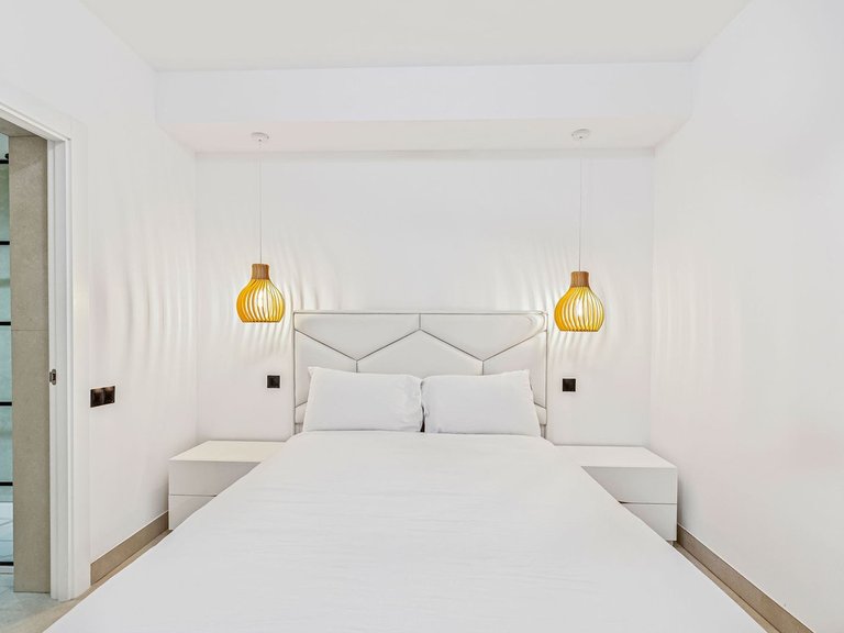 Apartment for Sale in Puerto Banús, Malaga 18