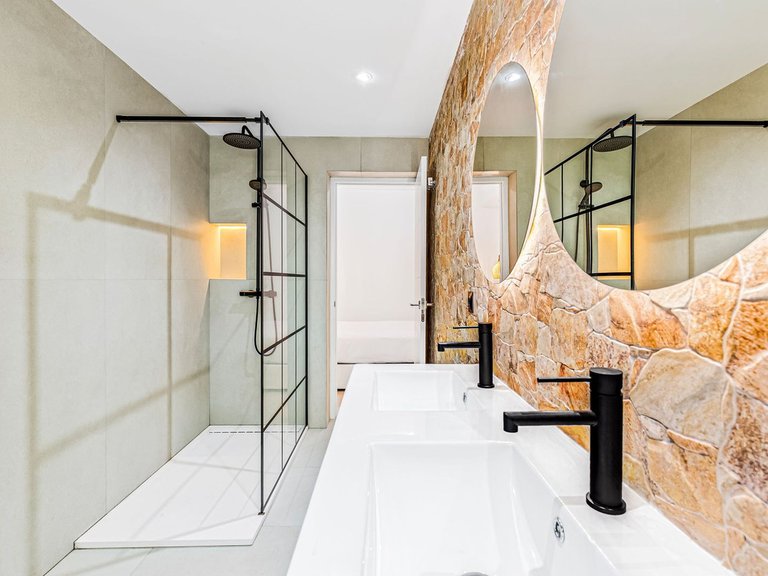 Apartment for Sale in Puerto Banús, Malaga 19