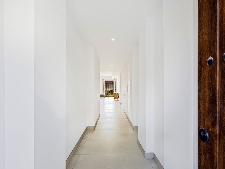 Apartment for Sale in Puerto Banús, Malaga 5