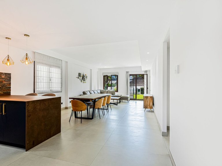 Apartment for Sale in Puerto Banús, Malaga 6