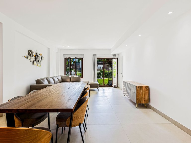 Apartment for Sale in Puerto Banús, Malaga 9