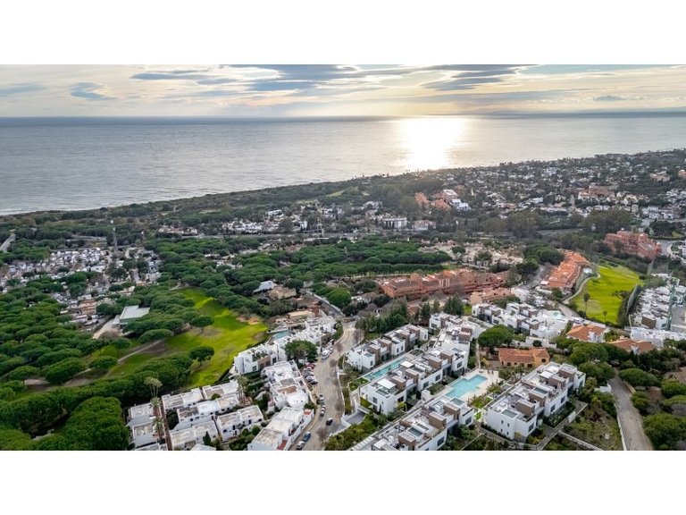 Apartment for Sale in Marbella, Malaga 35