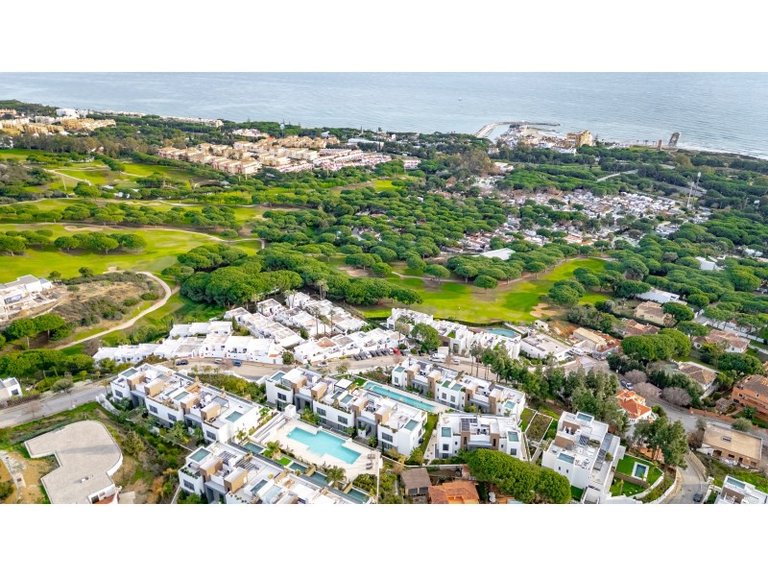 Apartment for Sale in Marbella, Malaga 38