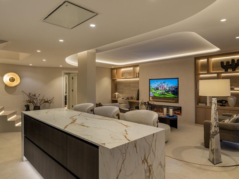 Apartment for Sale in New Golden Mile, Malaga 15