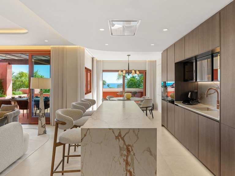 Apartment for Sale in New Golden Mile, Malaga 2