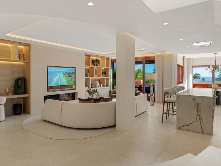 Apartment for Sale in New Golden Mile, Malaga 4