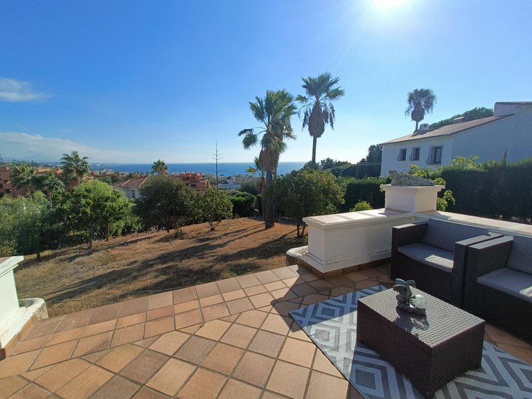 Villa for Sale in Estepona, Malaga 2
