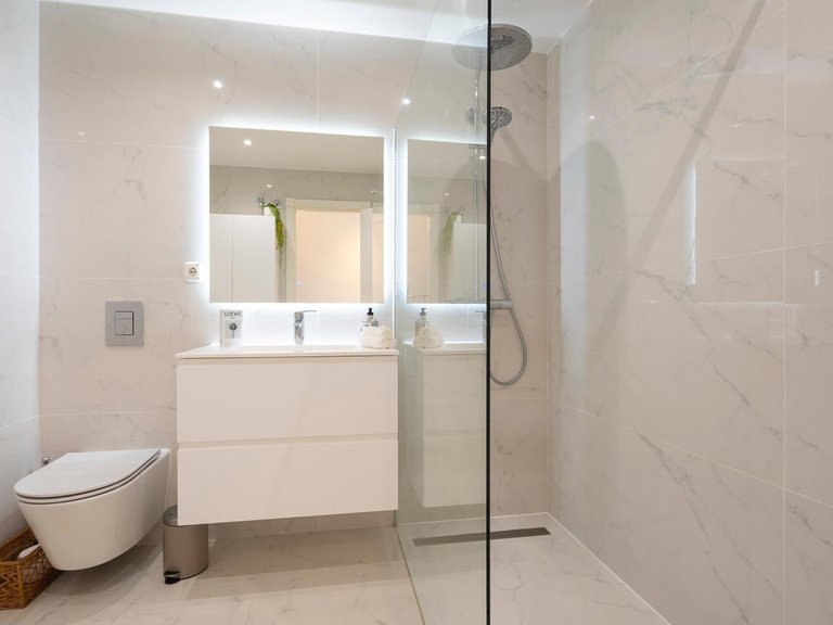 Apartment for Sale in Nueva Andalucía, Malaga 12