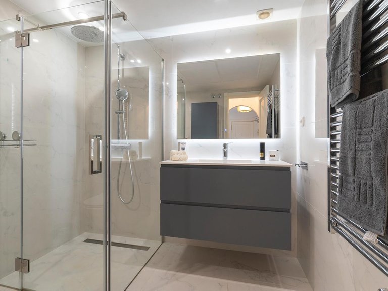 Apartment for Sale in Nueva Andalucía, Malaga 13