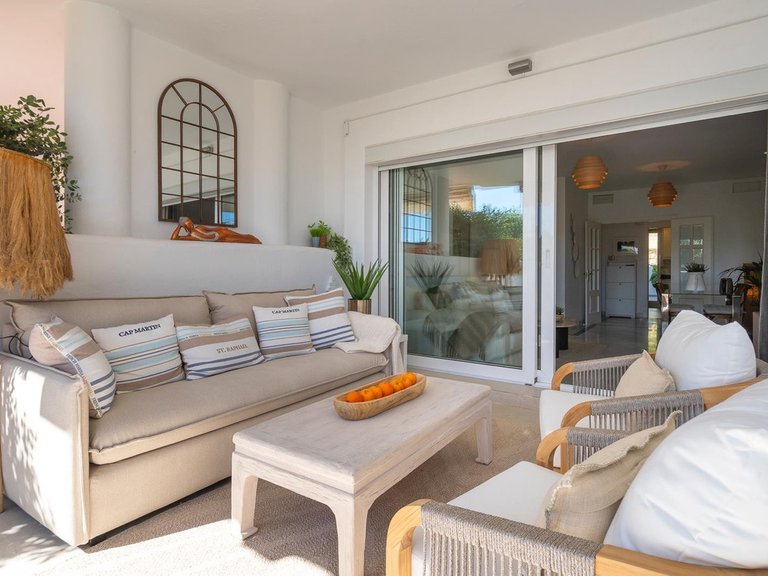 Apartment for Sale in Nueva Andalucía, Malaga 15