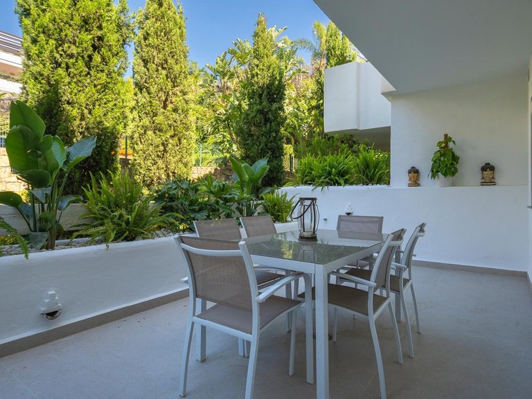 Apartment for Sale in Nueva Andalucía, Malaga 16