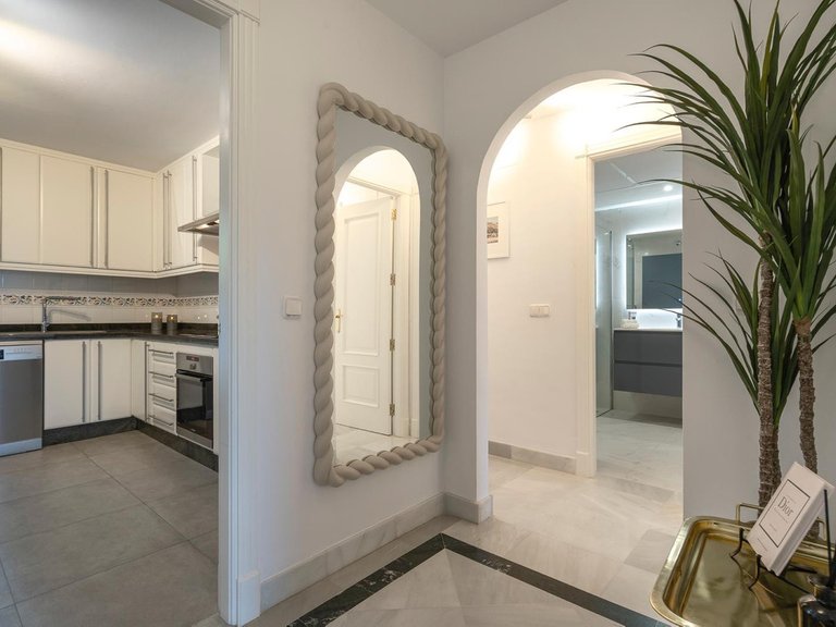 Apartment for Sale in Nueva Andalucía, Malaga 21