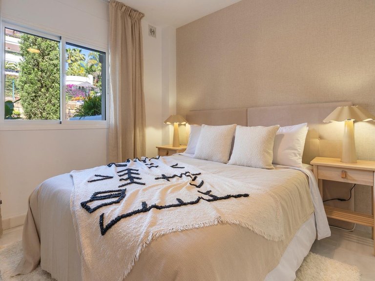 Apartment for Sale in Nueva Andalucía, Malaga 4